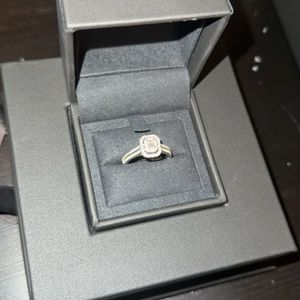 Vera Wang 1ct Emerald Cut 14k engagement ring